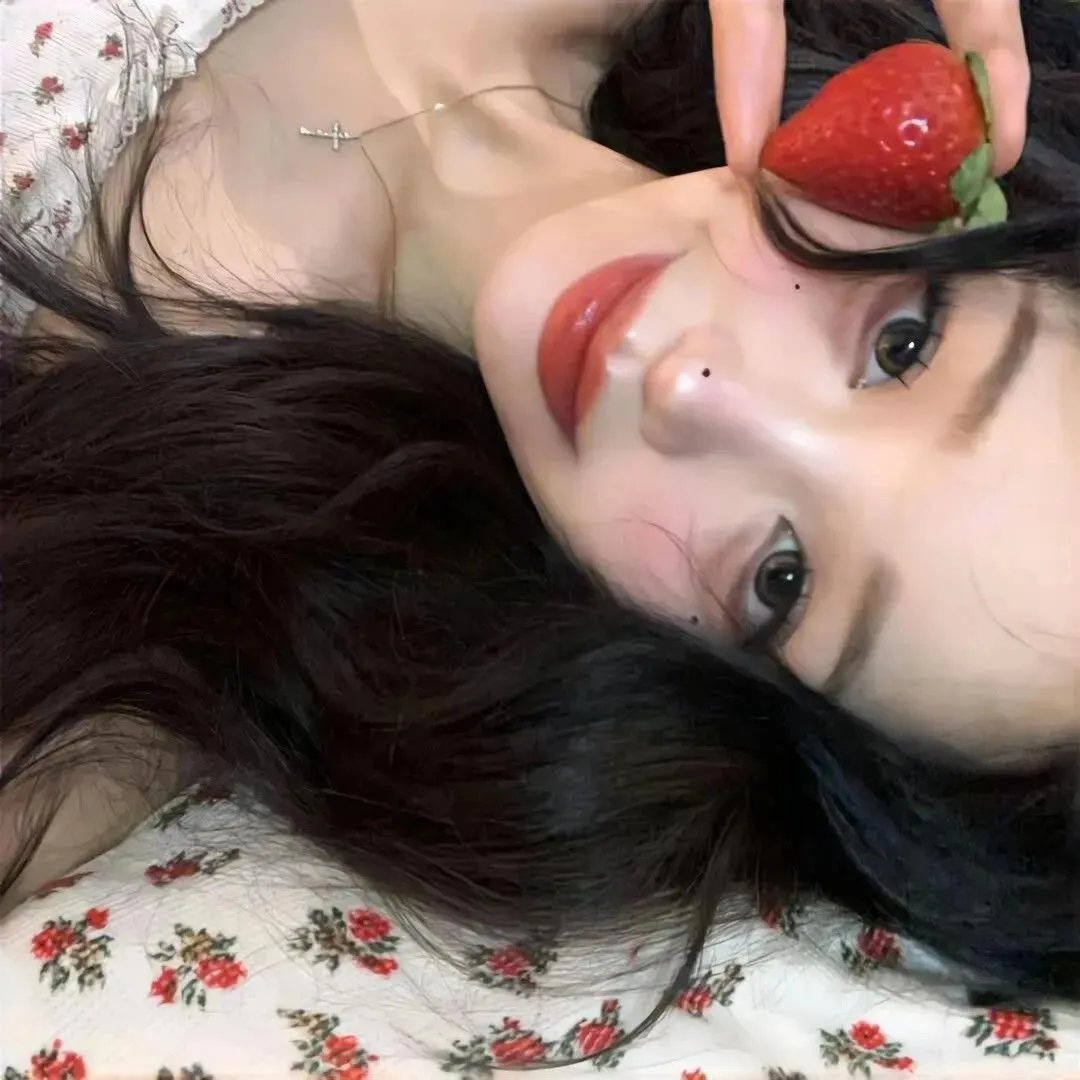 秋霞